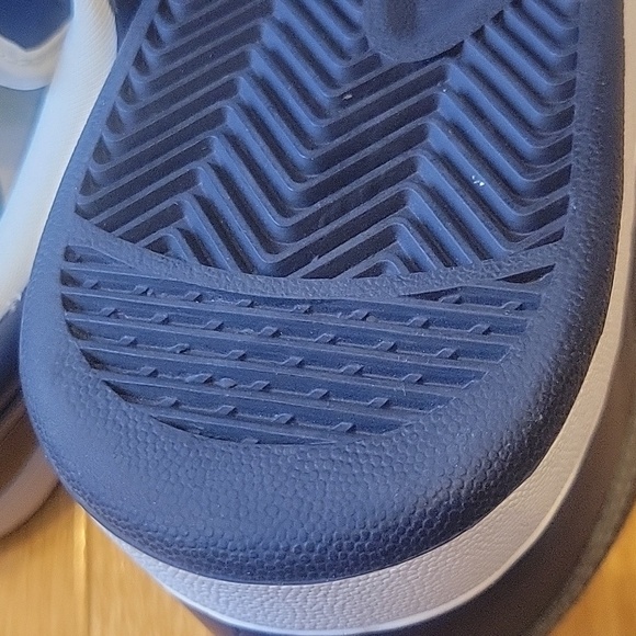 Nike Legend Low (Bfive) - Picture 12 of 16